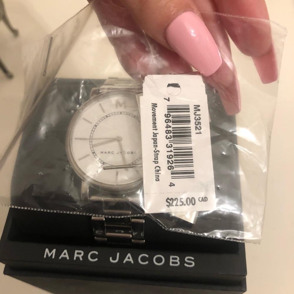 Marc Jacobs Silver Watch - Picture 2 of 8